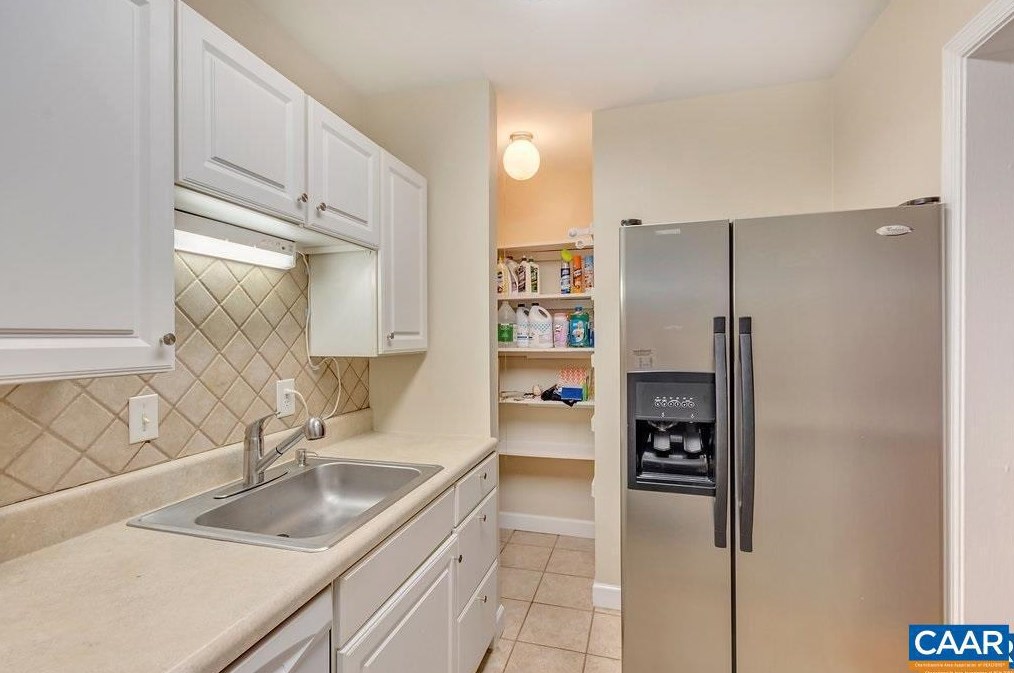142 Hessian Hills Cir, Charlottesville, VA 22901-2527