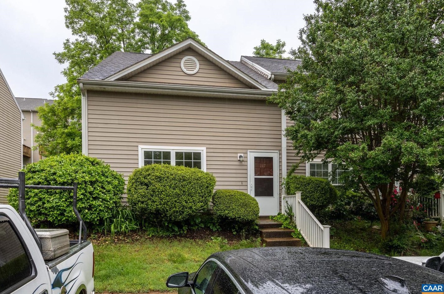 117 Greenwich Ct, Charlottesville, VA 22902-9009