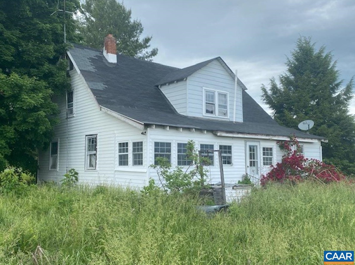 4200 Deep Creek Rd, Kents Store, VA 23084-2438