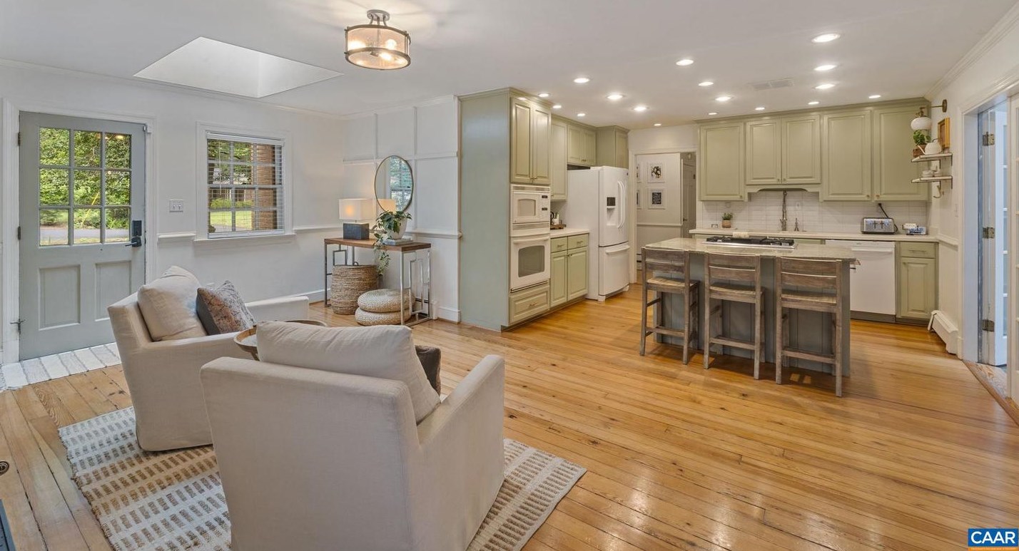 2405 Angus Rd, Charlottesville, VA 22901-2631