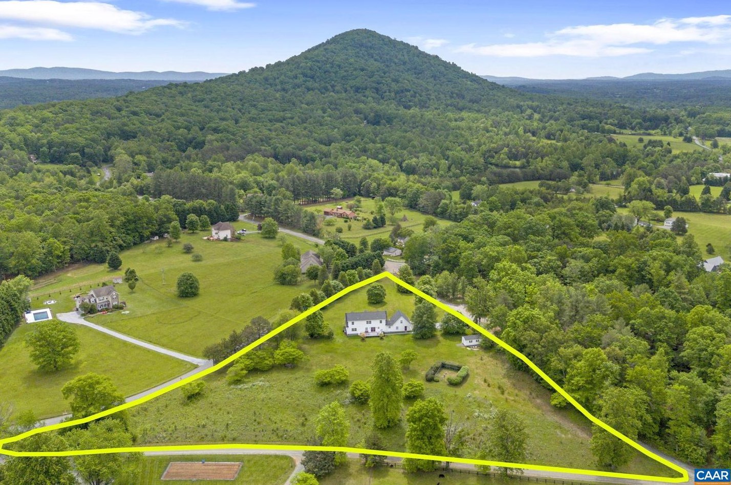 2412 Davis Shop Rd, Free Union, VA 22940-1815