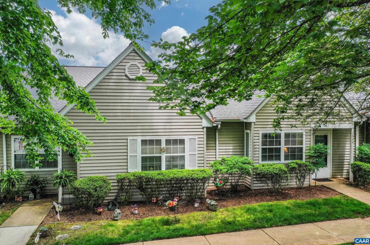 1246 Gazebo Ct, Charlottesville, VA 22901-1793