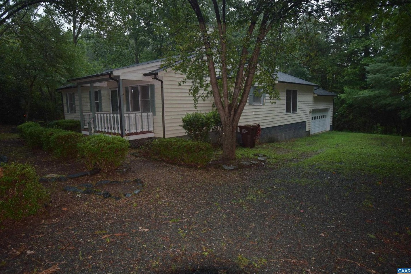 27 Kiowa Ln, Bybee, VA 22963-3138