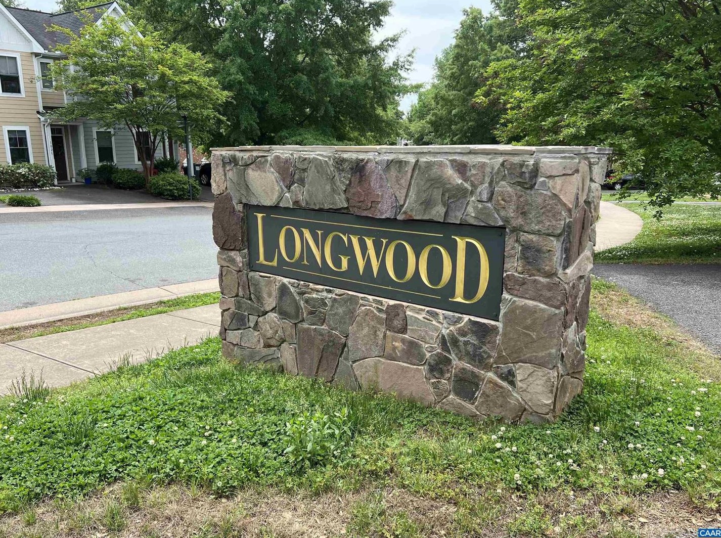 101 Longwood Dr #e, Charlottesville, VA 22903