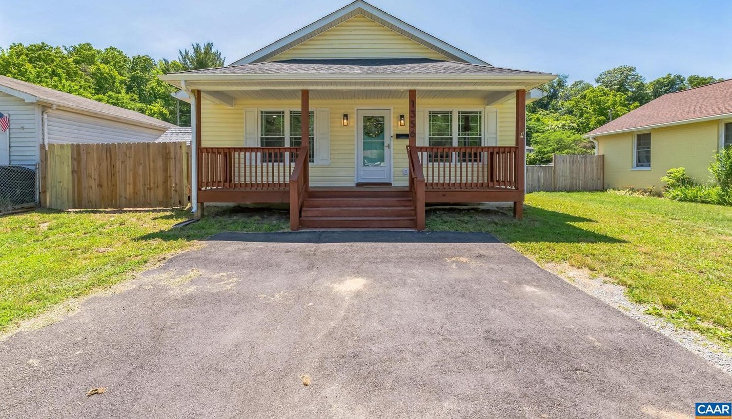 1356 10th St, Waynesboro, VA 22980