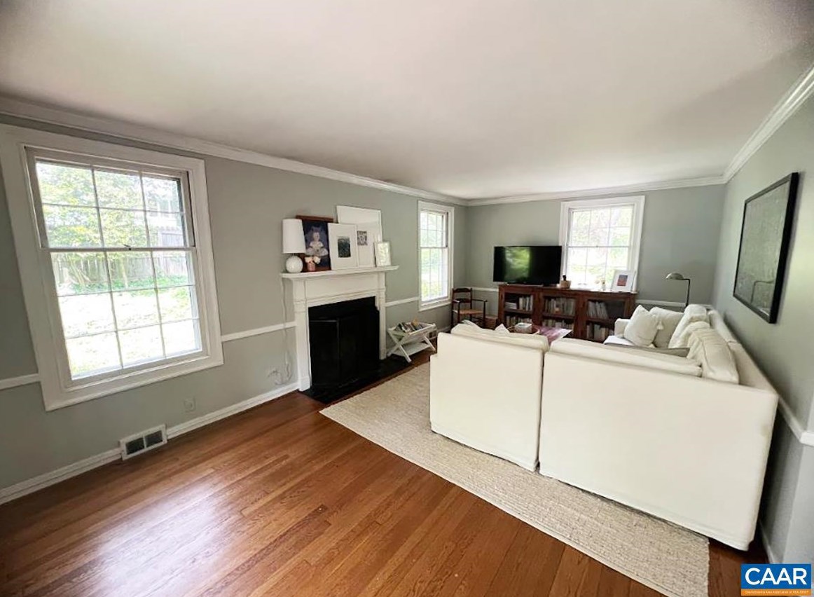 1611 Grove Rd, Charlottesville, VA 22901