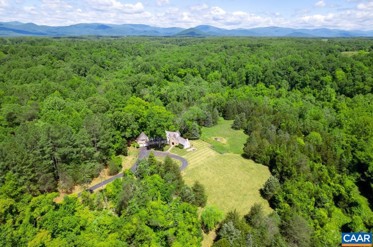 3295 Beau Mont Farm Rd, Charlottesville, VA 22901