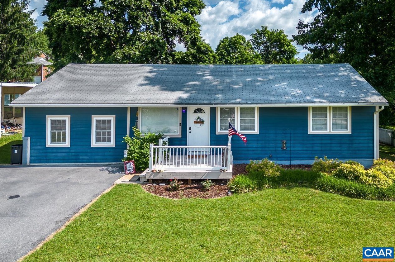 1111 Skymont Rd, Staunton, VA 24401