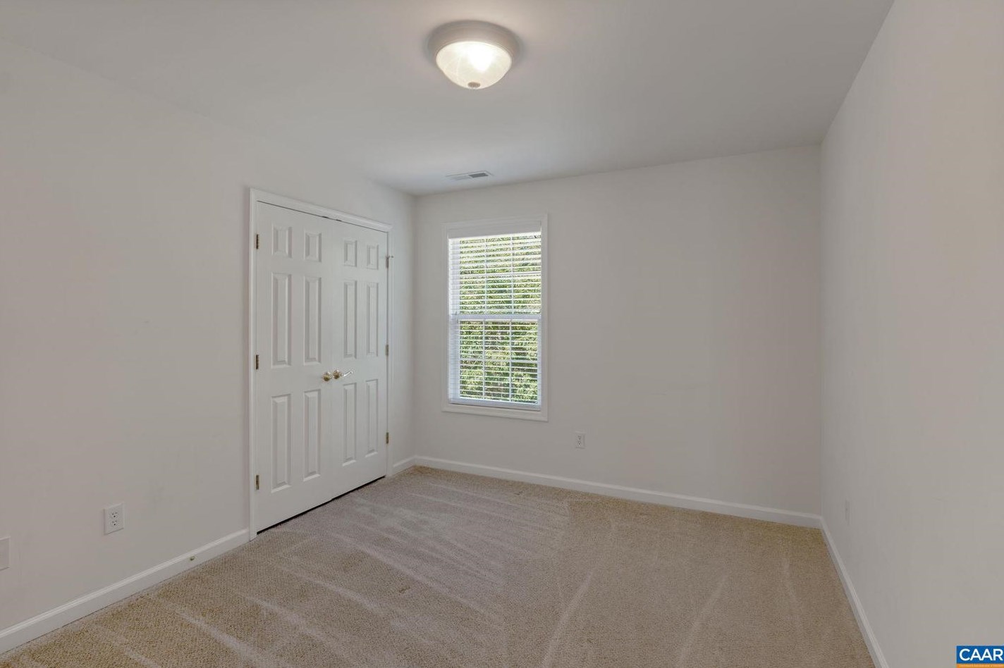 34 Marwood Dr, Bybee VA  22963-2814 exterior