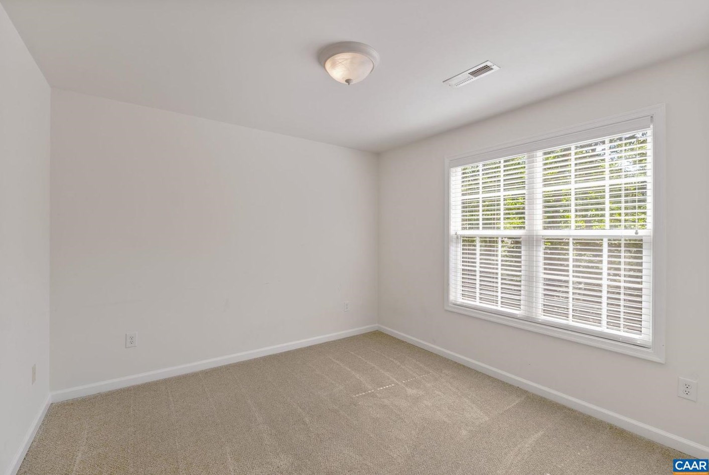 34 Marwood Dr, Bybee VA  22963-2814 exterior