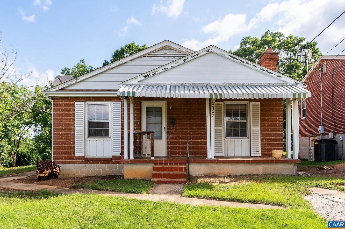 2309 3rd St, Staunton, VA 24401
