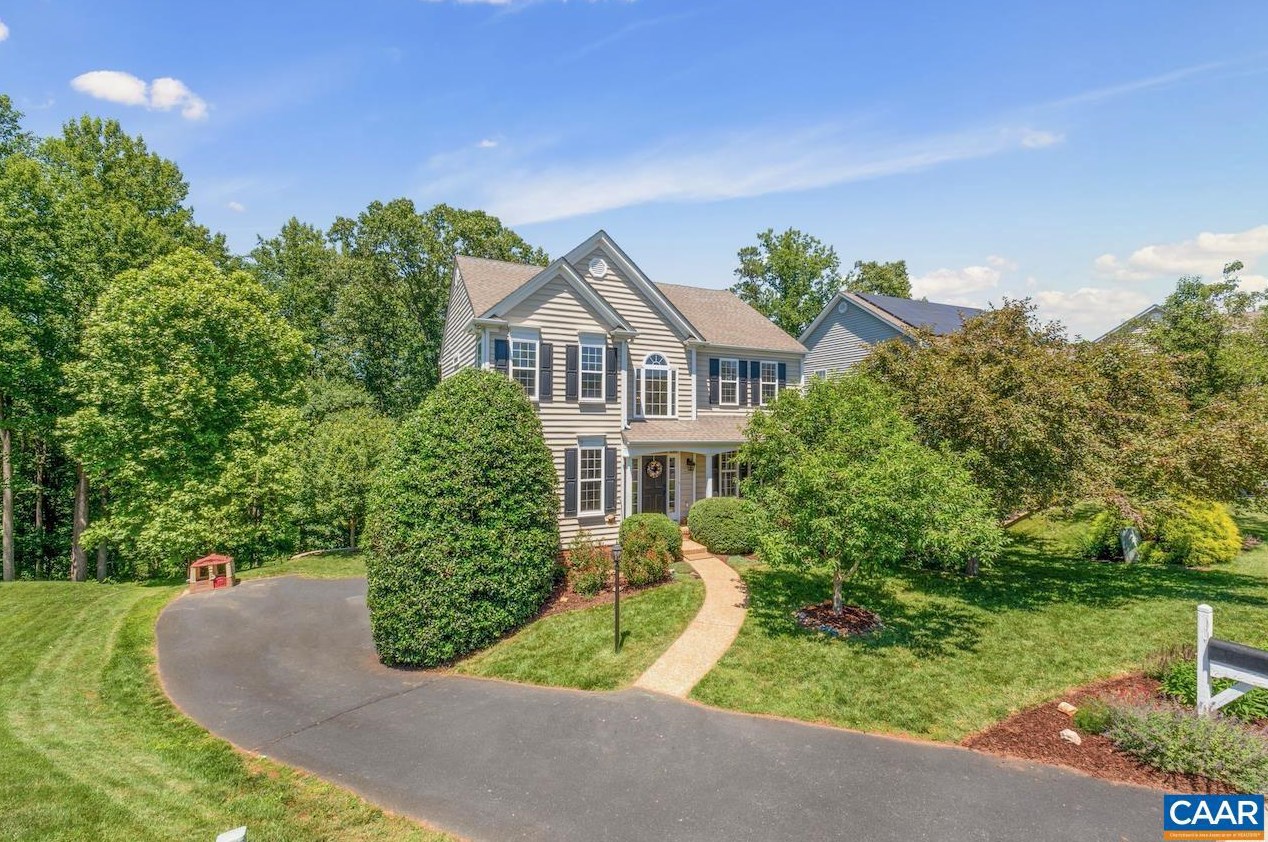 1418 Cedarwood Ct, Charlottesville, VA 22903-7899
