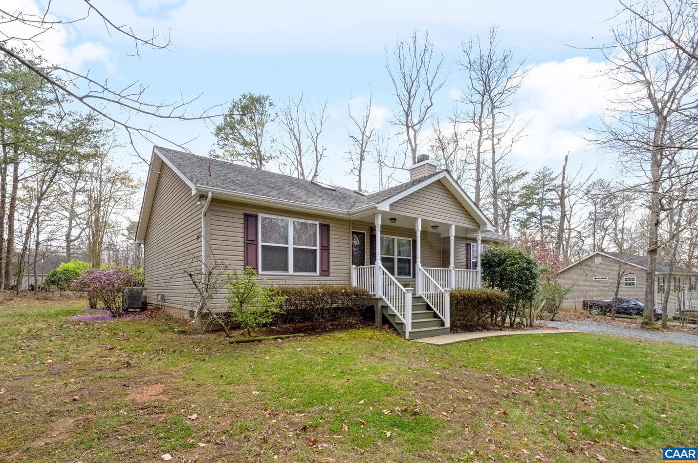 2 Chippewa Ln, Bybee, VA 22963