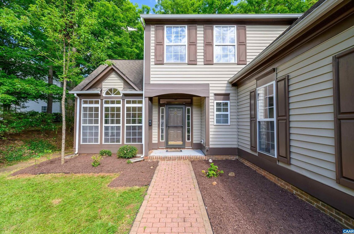 1621 Pepperidge Ln, Charlottesville, VA 22911-7543
