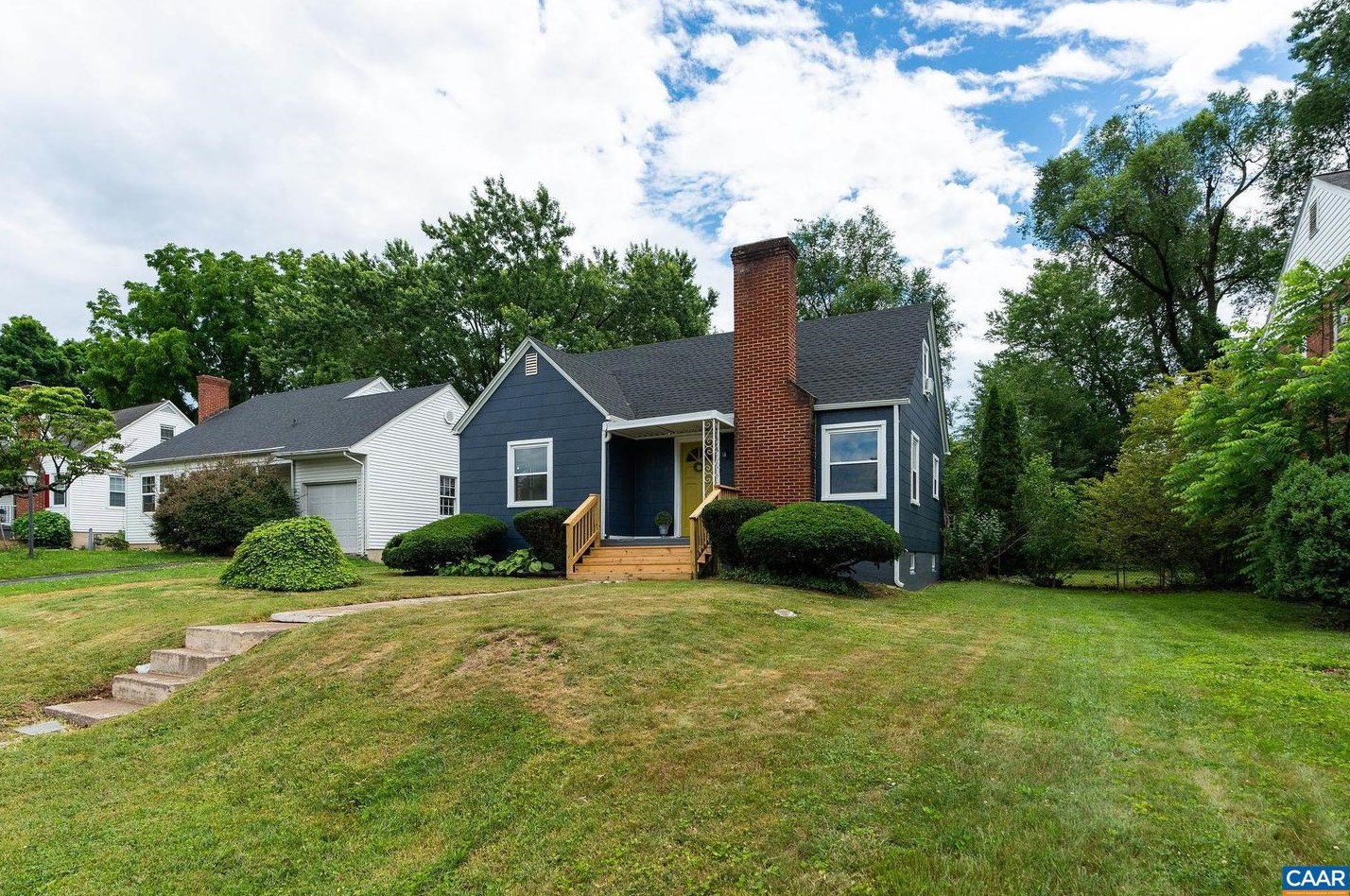 1428 Mulberry St, Waynesboro, VA 22980