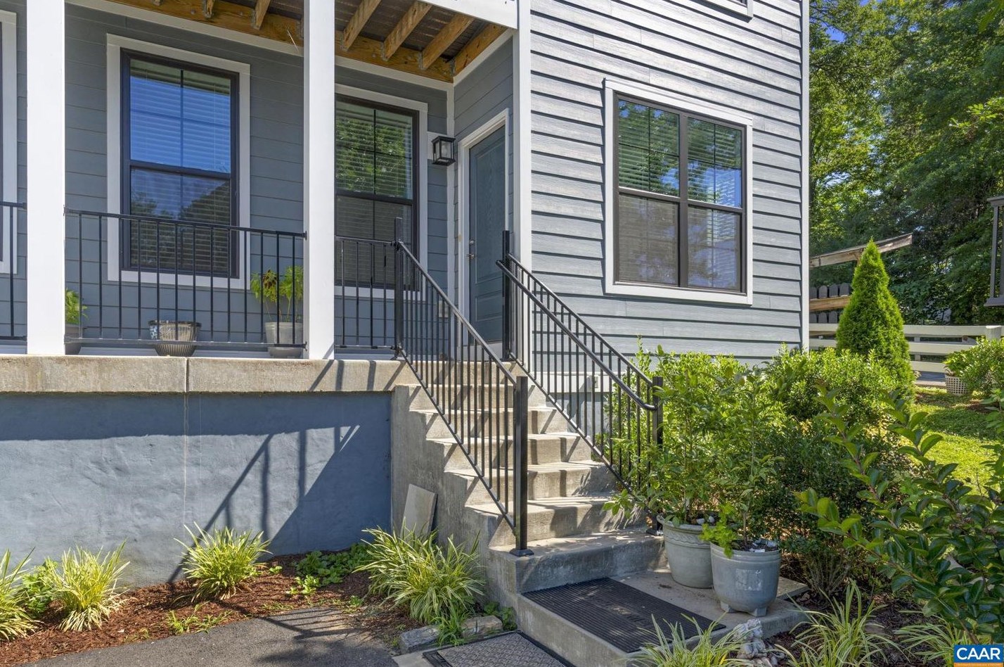 101 Morgan Ct, Charlottesville, VA 22903