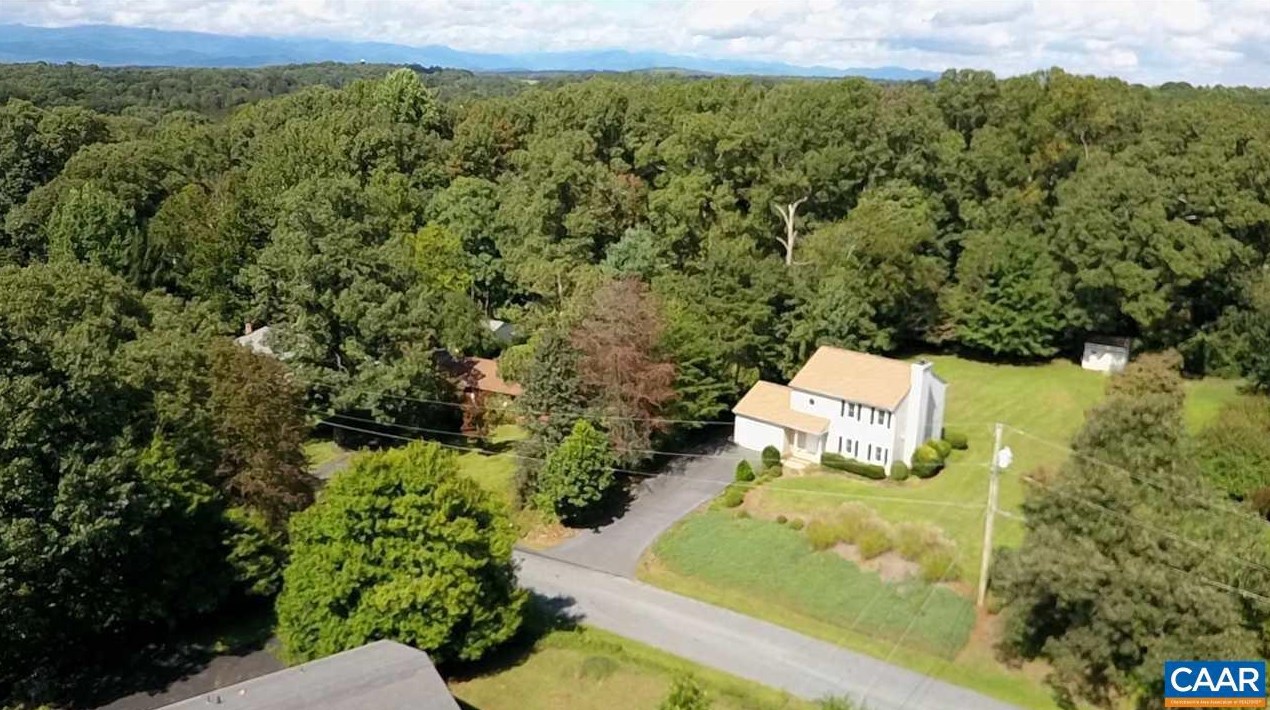 216 Greene Lea Dr, Ruckersville, VA 22968-3665