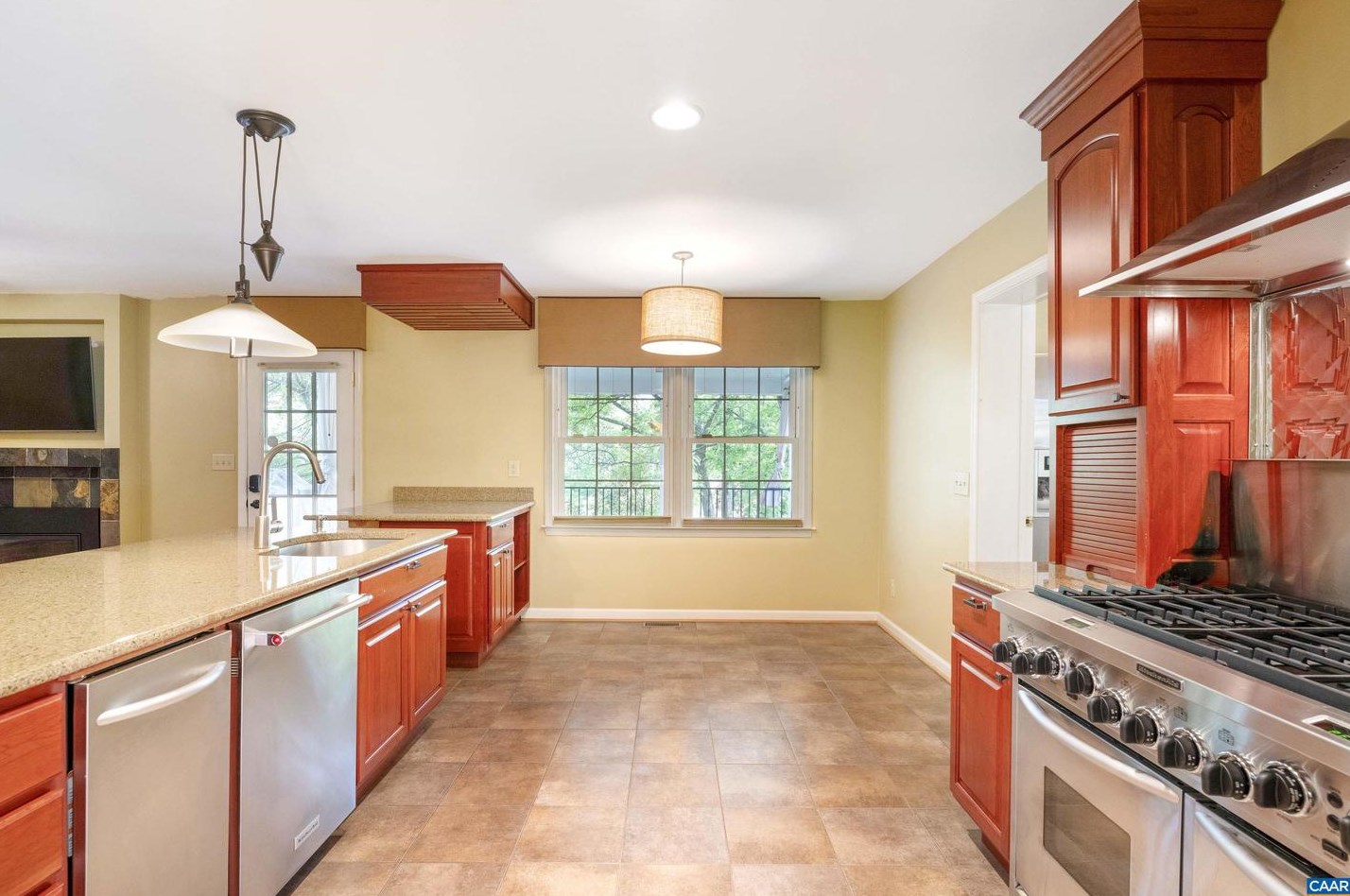 301 Dover Rd, Charlottesville, VA 22901