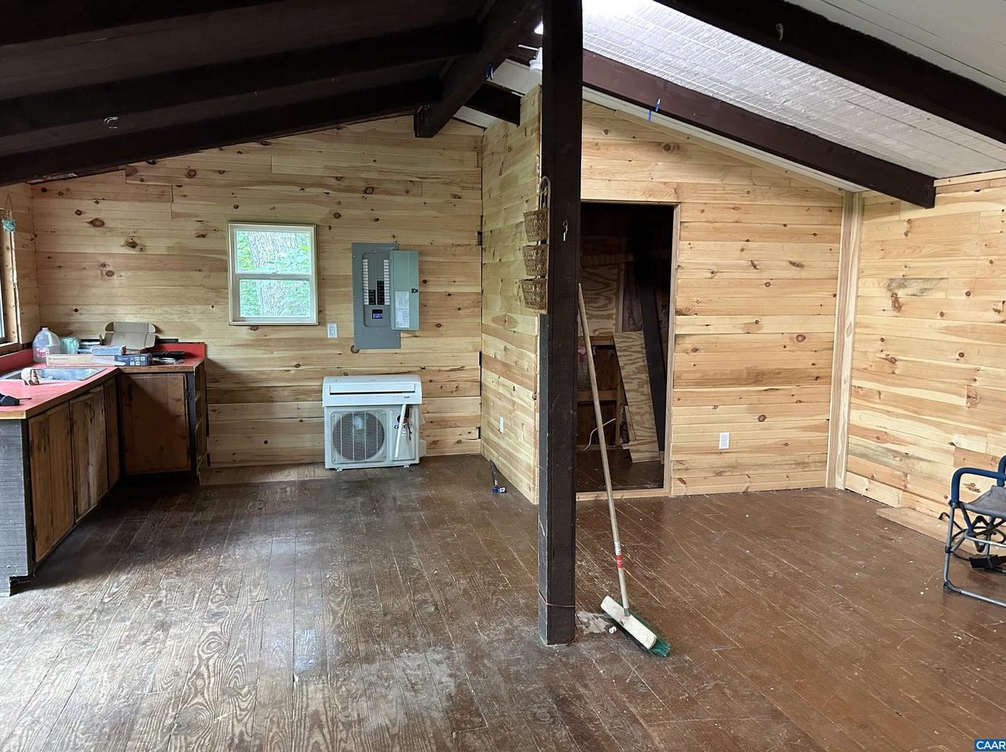 73 Spring Dr, Stanardsville, VA 22973
