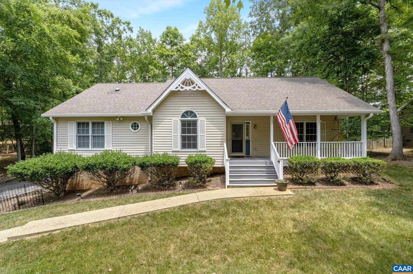 248 Jefferson Dr, Bybee, VA 22963