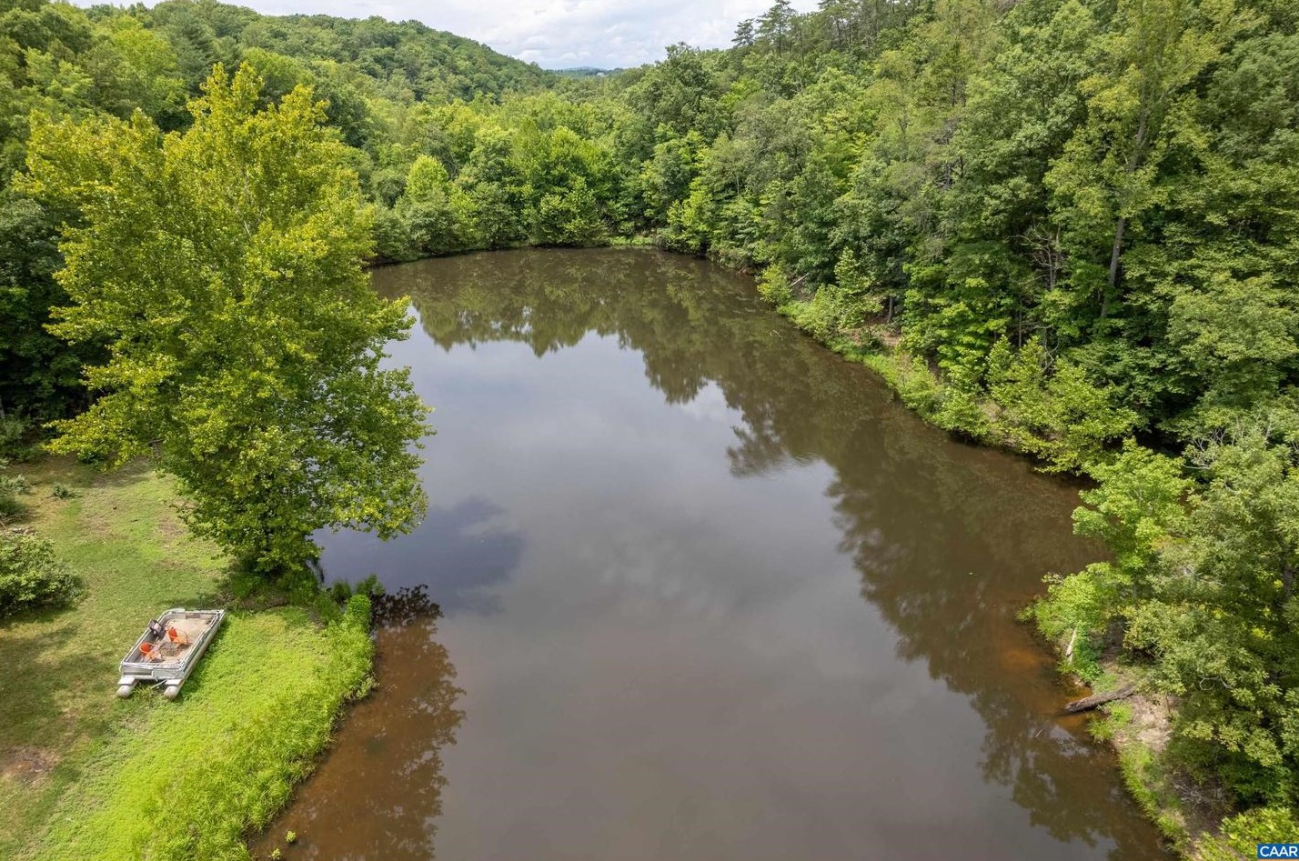 3882 Firehouse Rd, Buckingham, VA 23921