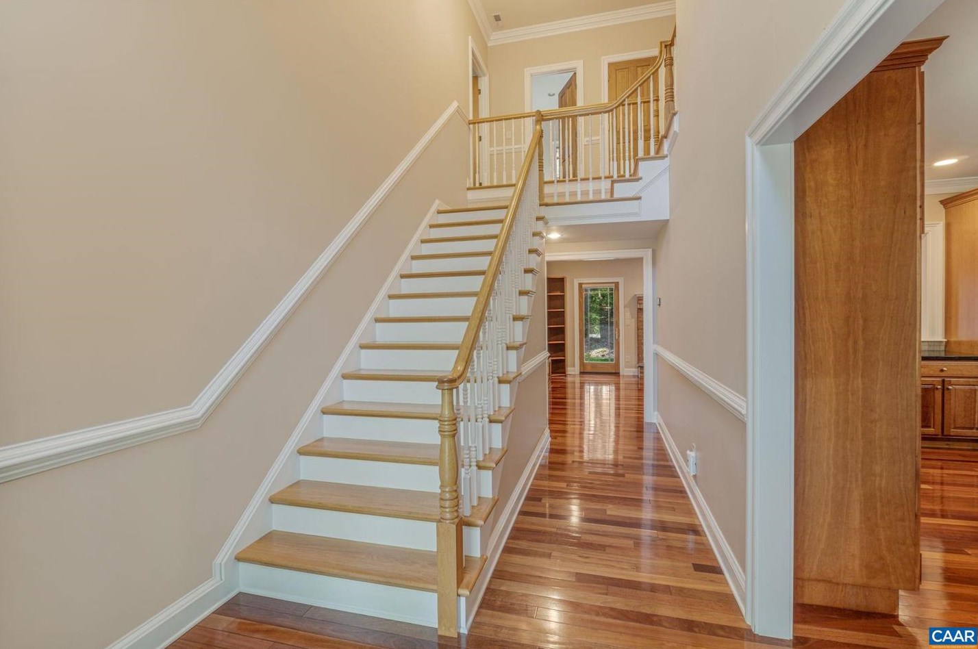 1 Goodman Ln, Bybee, VA 22963