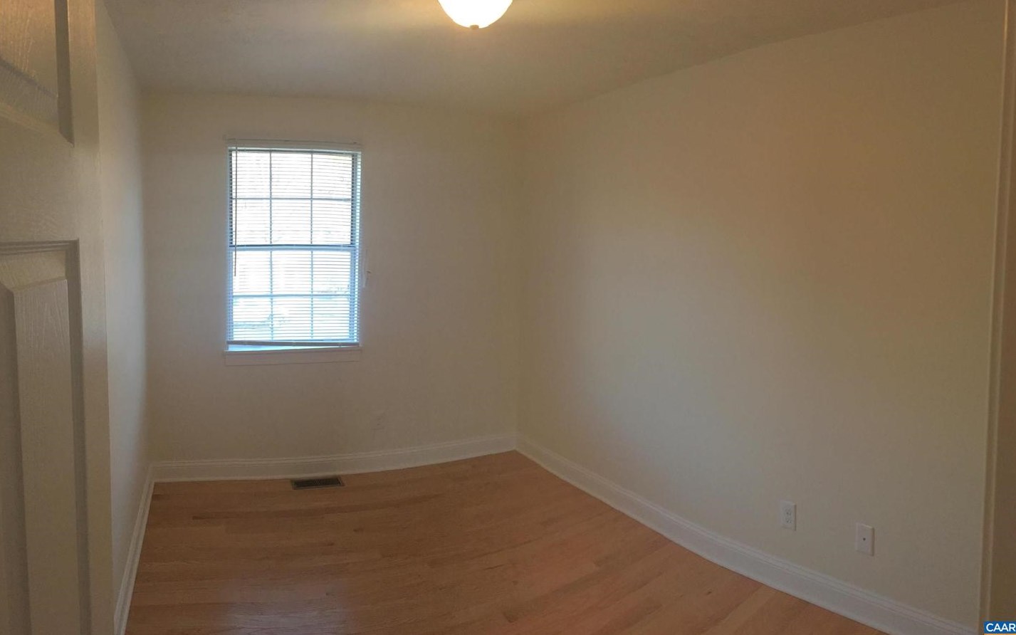 130 Longwood Dr #b, Charlottesville, VA