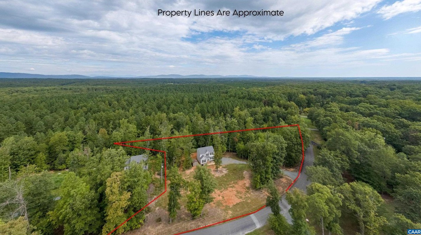 952 Nahor Manor Rd, Bybee, VA 22963