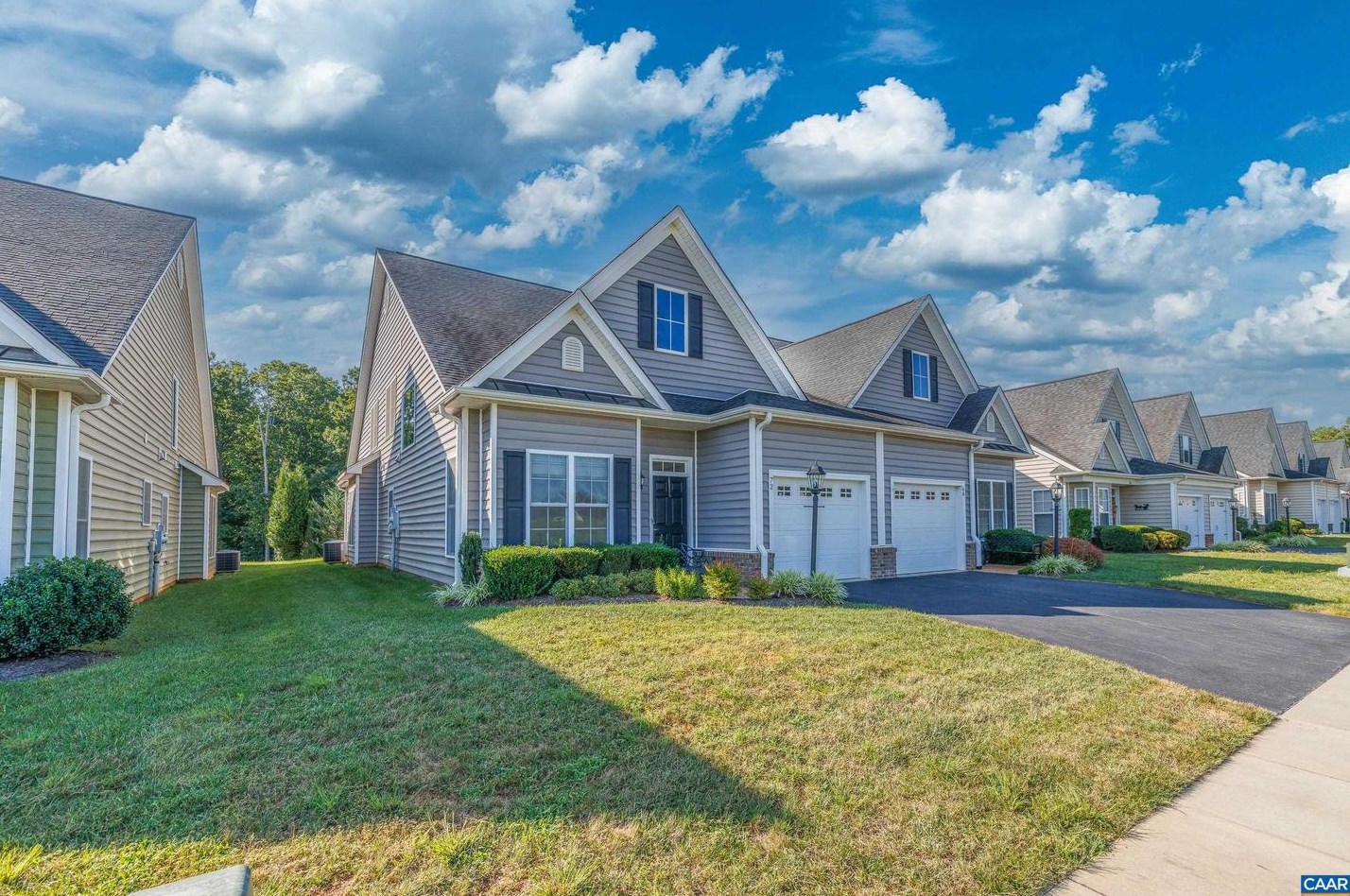 72 Spruce Dr, Bybee, VA 22963