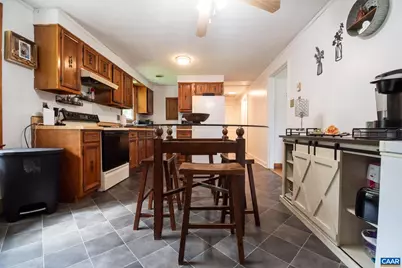 2625 Martin Kings Rd, Scottsville, VA 24590 - Photo 10