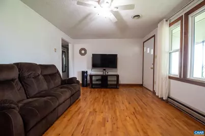 2625 Martin Kings Rd, Scottsville, VA 24590 - Photo 8