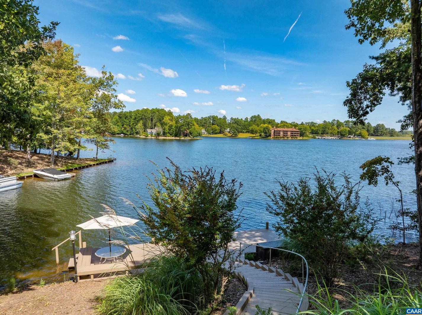 11 Whippoorwill Ln, Bybee, VA 22963