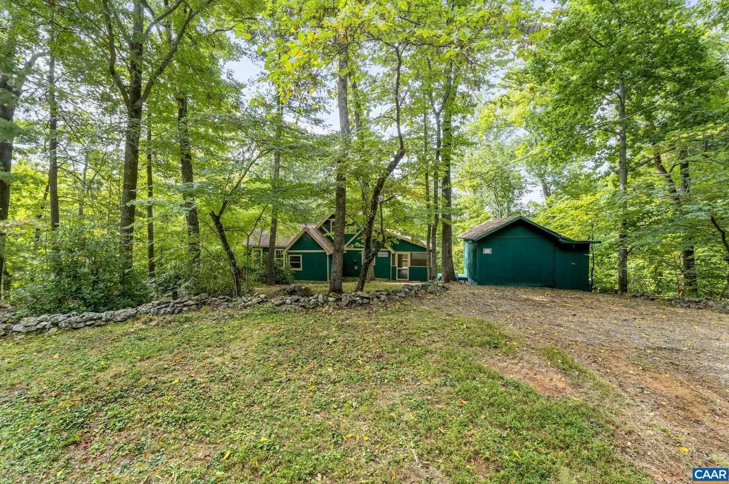 773 Barrow Ln, Stanardsville, VA 22973