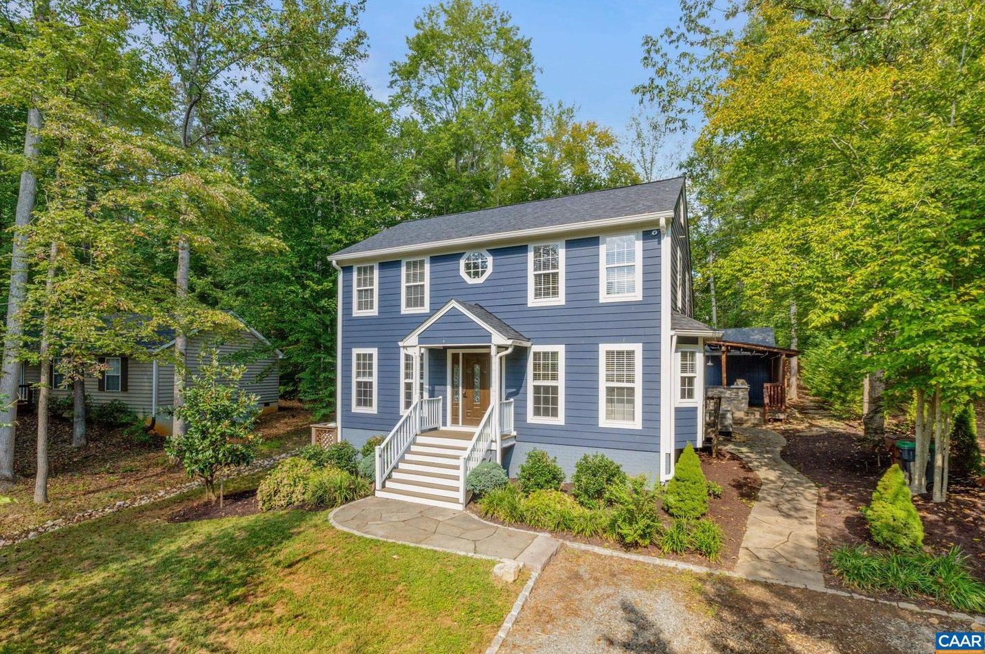 907 Jefferson Dr, Bybee, VA 22963