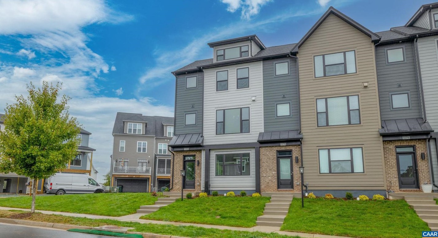 5180 Golf Dr, Crozet, VA 22932