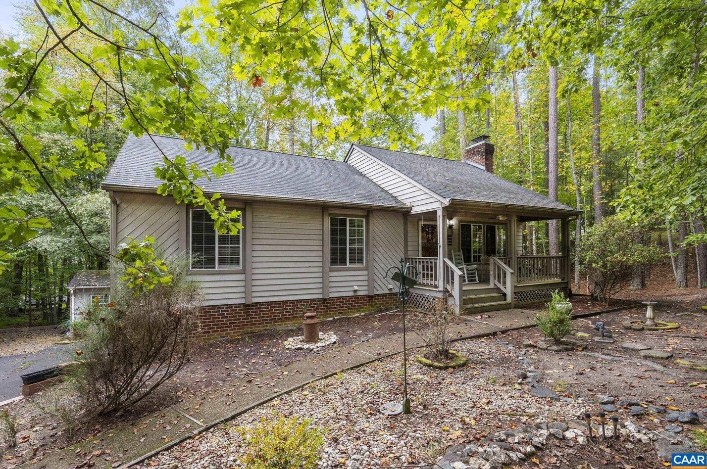 11 Bellavista Rd, Bybee, VA 22963