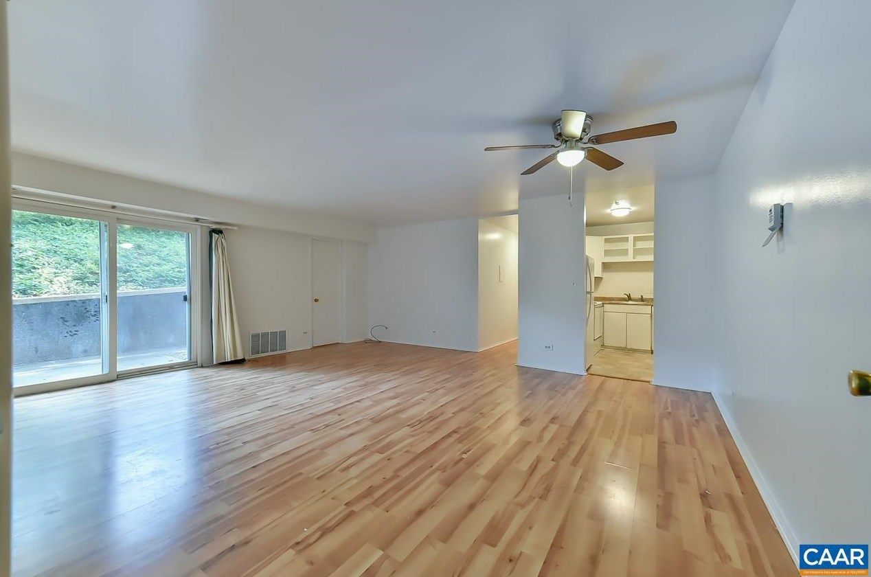1215 Wertland St, Charlottesville, VA 22903-2850