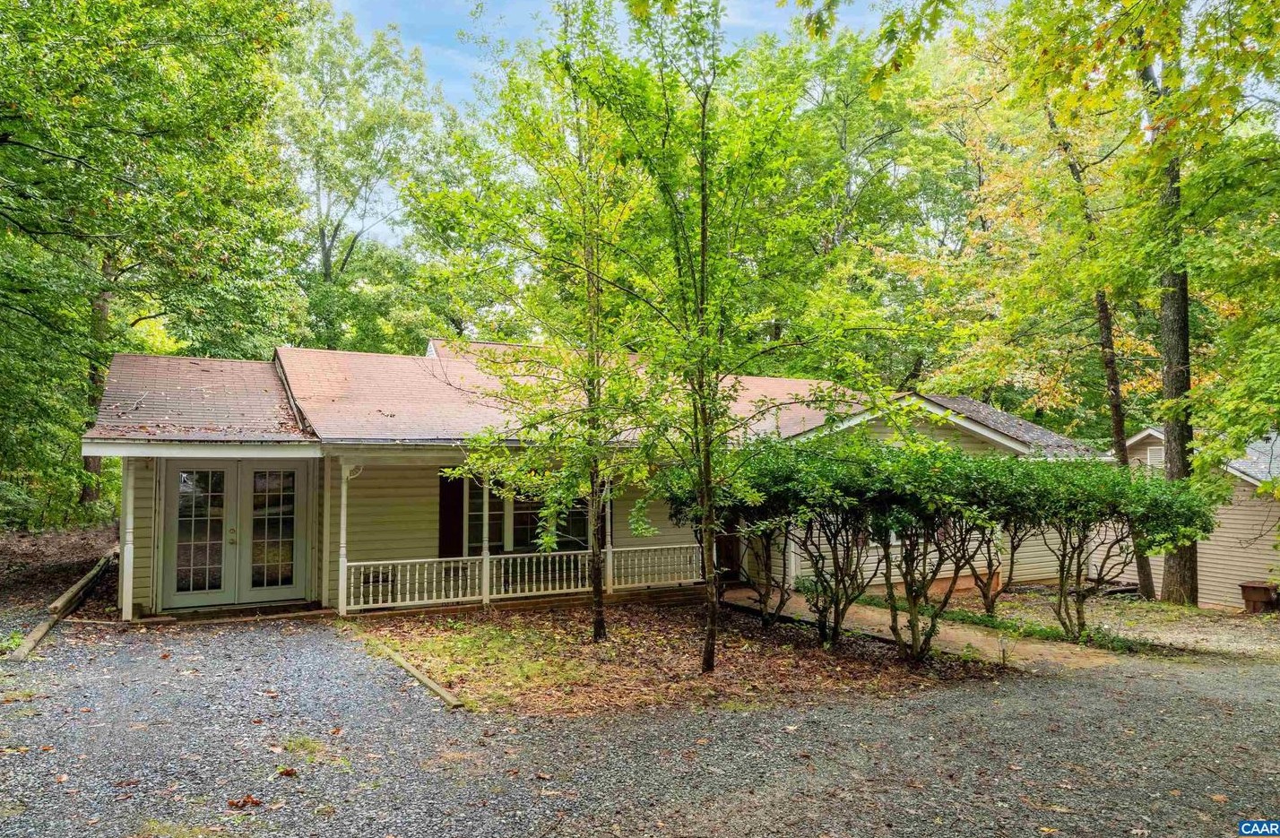 875 Jefferson Dr, Bybee, VA 22963