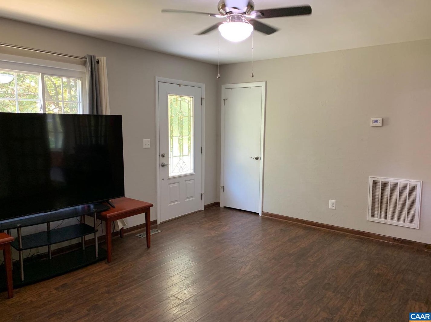 99 Hidden Ln, Aroda, VA 22709