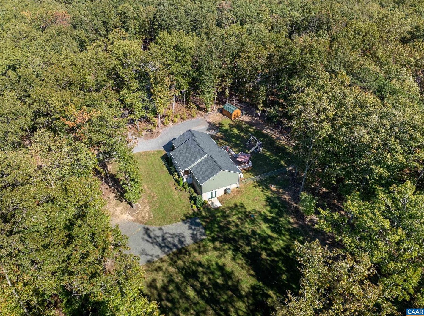 100 Spring Hill Dr, Gordonsville, VA 22942