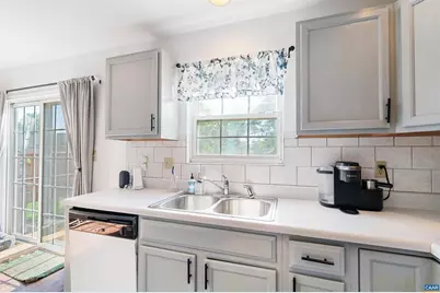 119 Danbury Ct, Charlottesville, VA 22902 - Photo 12