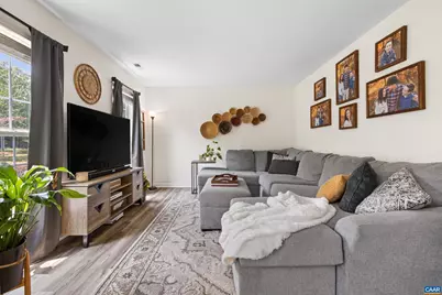 366 Saint Ivy Ave, Troy, VA 22974 - Photo 16