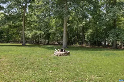 366 Saint Ivy Ave, Troy, VA 22974 - Photo 6