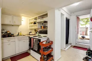 615 E High St, Charlottesville, VA 22902 - Photo 14