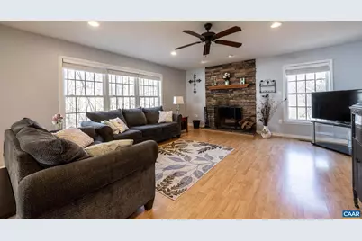 2102 N Lakeshore Dr, Louisa, VA 23093 - Photo 12