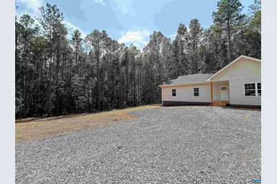 197 Slate River Trl, Arvonia, VA 23004 - Photo 2