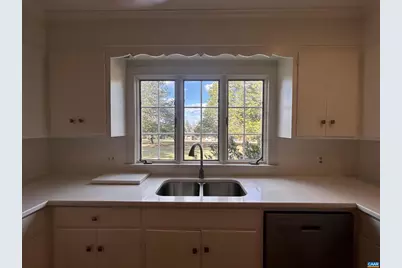 214 Montvue Dr, Charlottesville, VA 22901 - Photo 10