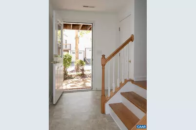 129 Old Fifth Cir, Charlottesville, VA 22903 - Photo 4