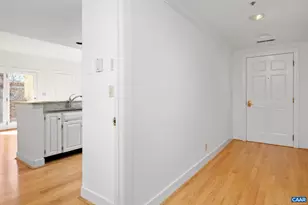 249 E Jefferson St, Charlottesville, VA 22902 - Photo 2