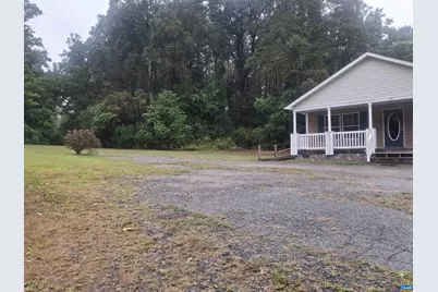 220 Camden St, Dillwyn, VA 23936 - Photo 16